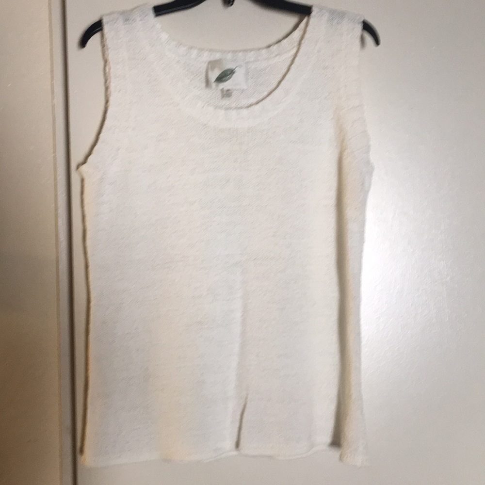 Sleeveless sweater by Nurture